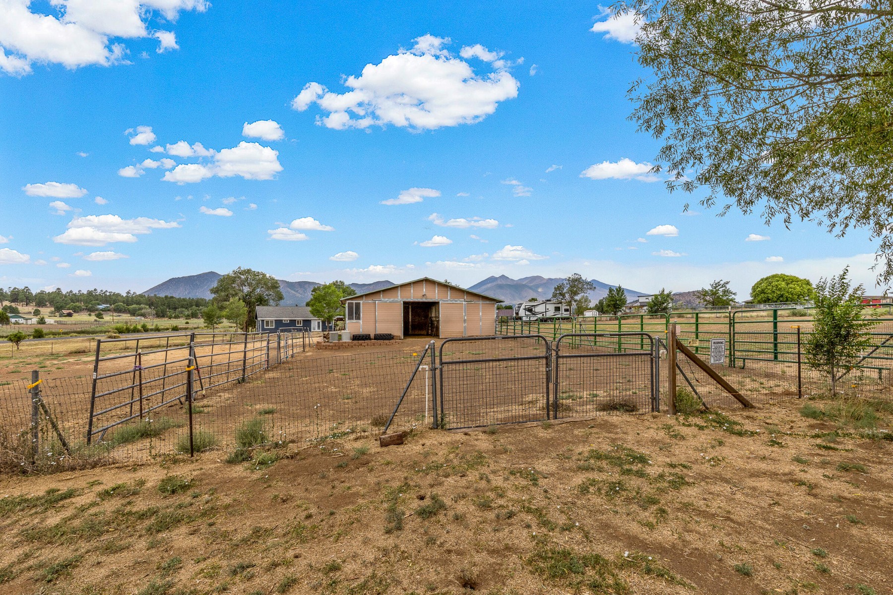  8030 April Drive  Flagstaff, AZ - 物件實景
