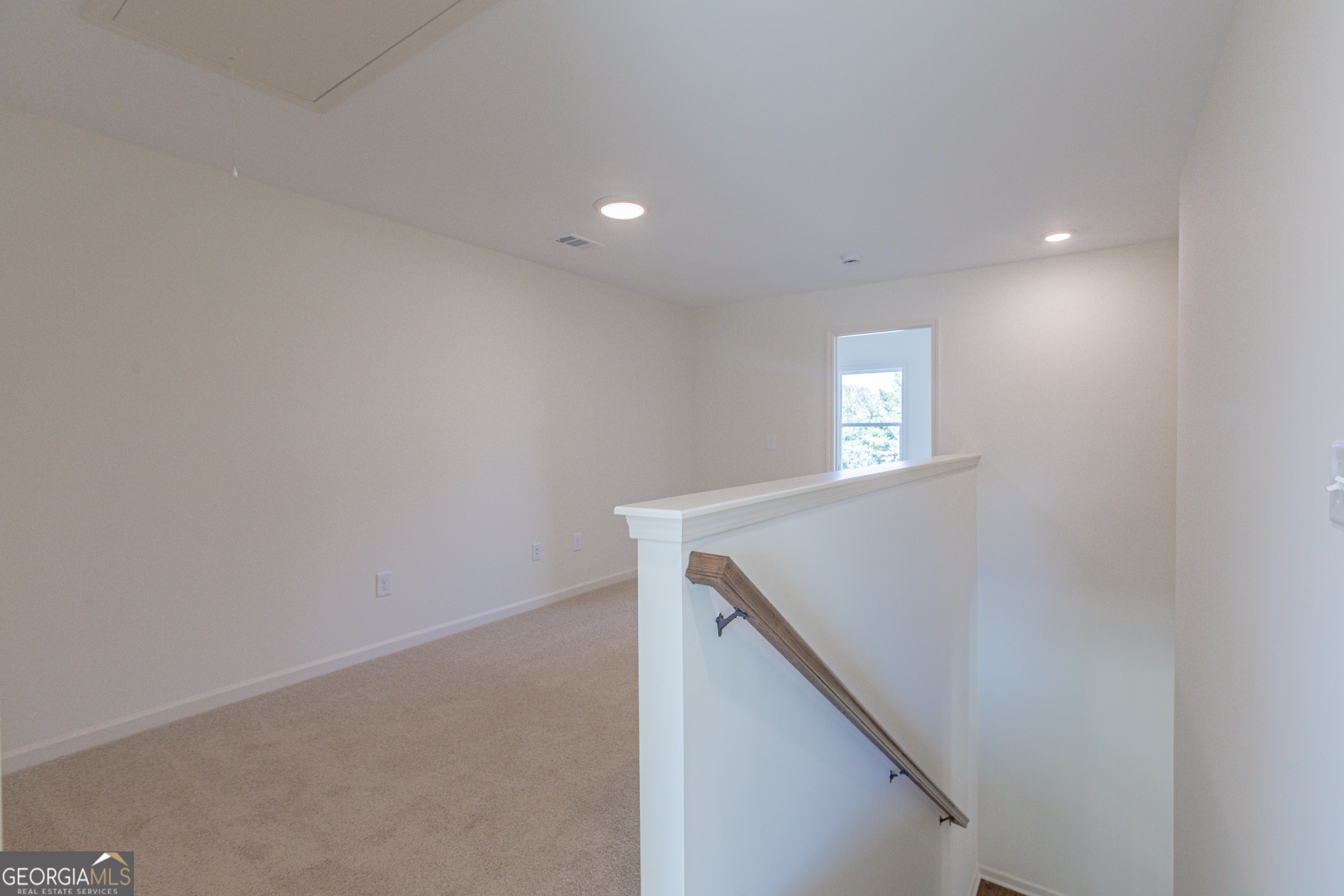 Senoia, Georgia, 30276, United States, 4 Bedrooms Bedrooms, ,3 BathroomsBathrooms,Residential,For Sale,1987897