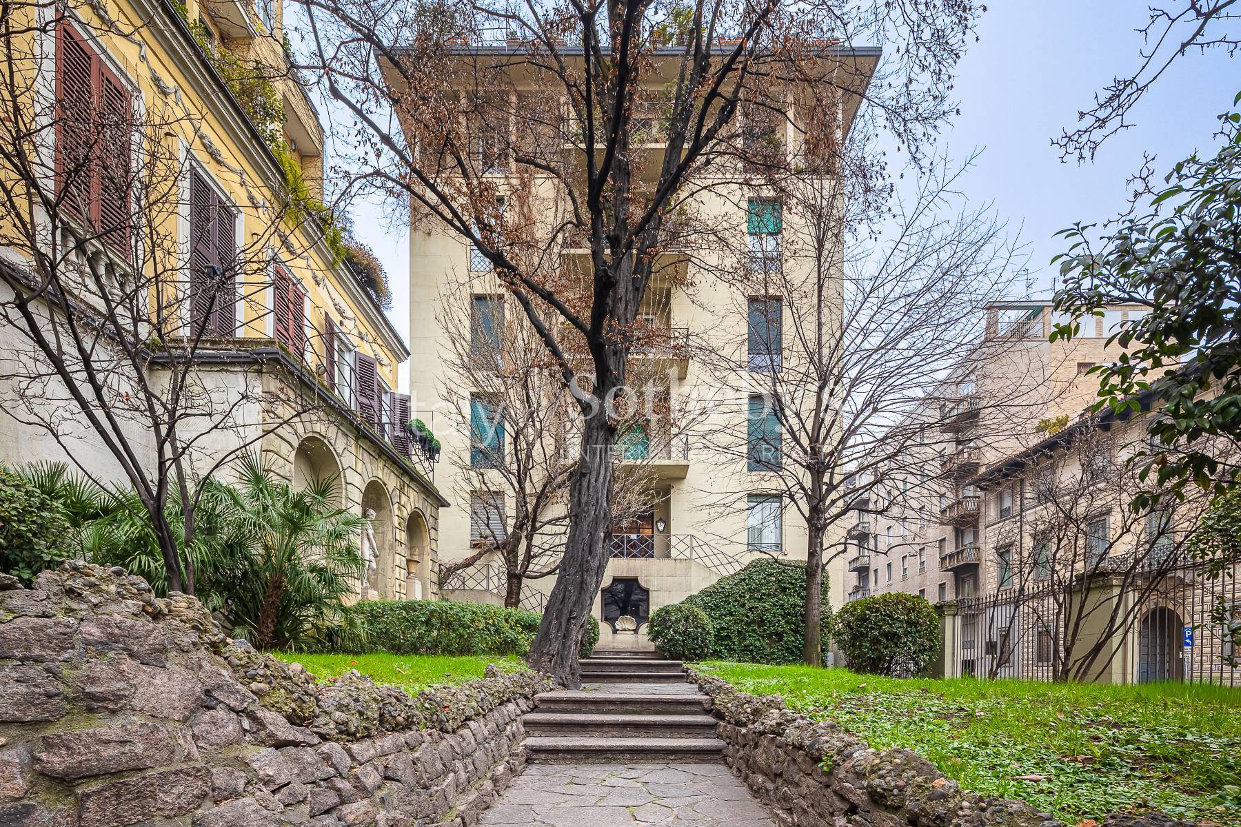 Exclusive Historic Residence with Original Frescoes - 物件實景