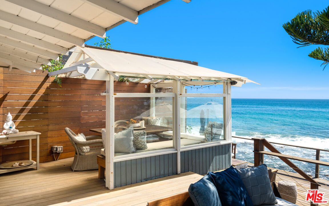 Malibu, California, 90265, United States, 3 Bedrooms Bedrooms, ,2 BathroomsBathrooms,Residential,For Sale,1992051