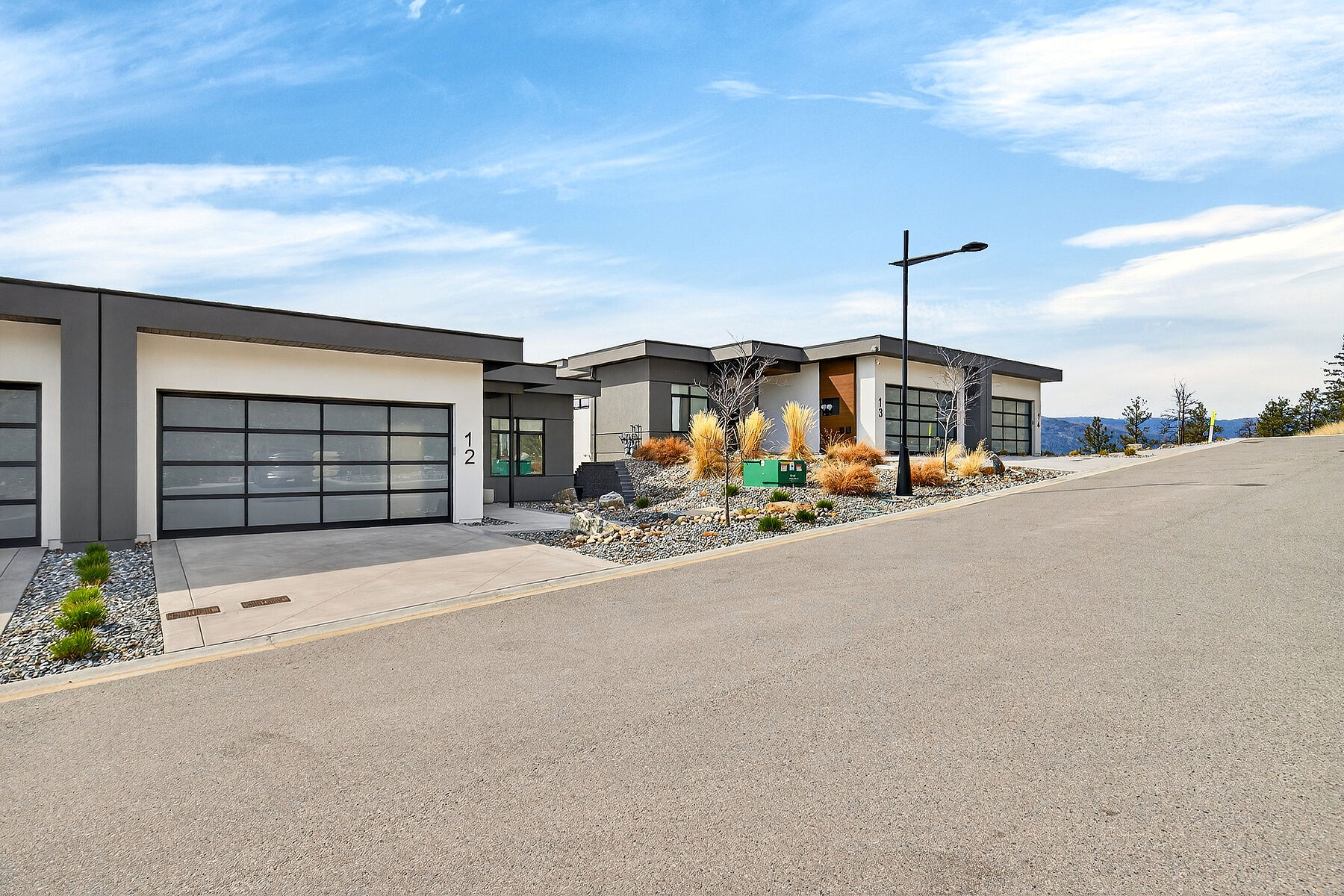  Elevated Lake Country Living - 物件實景