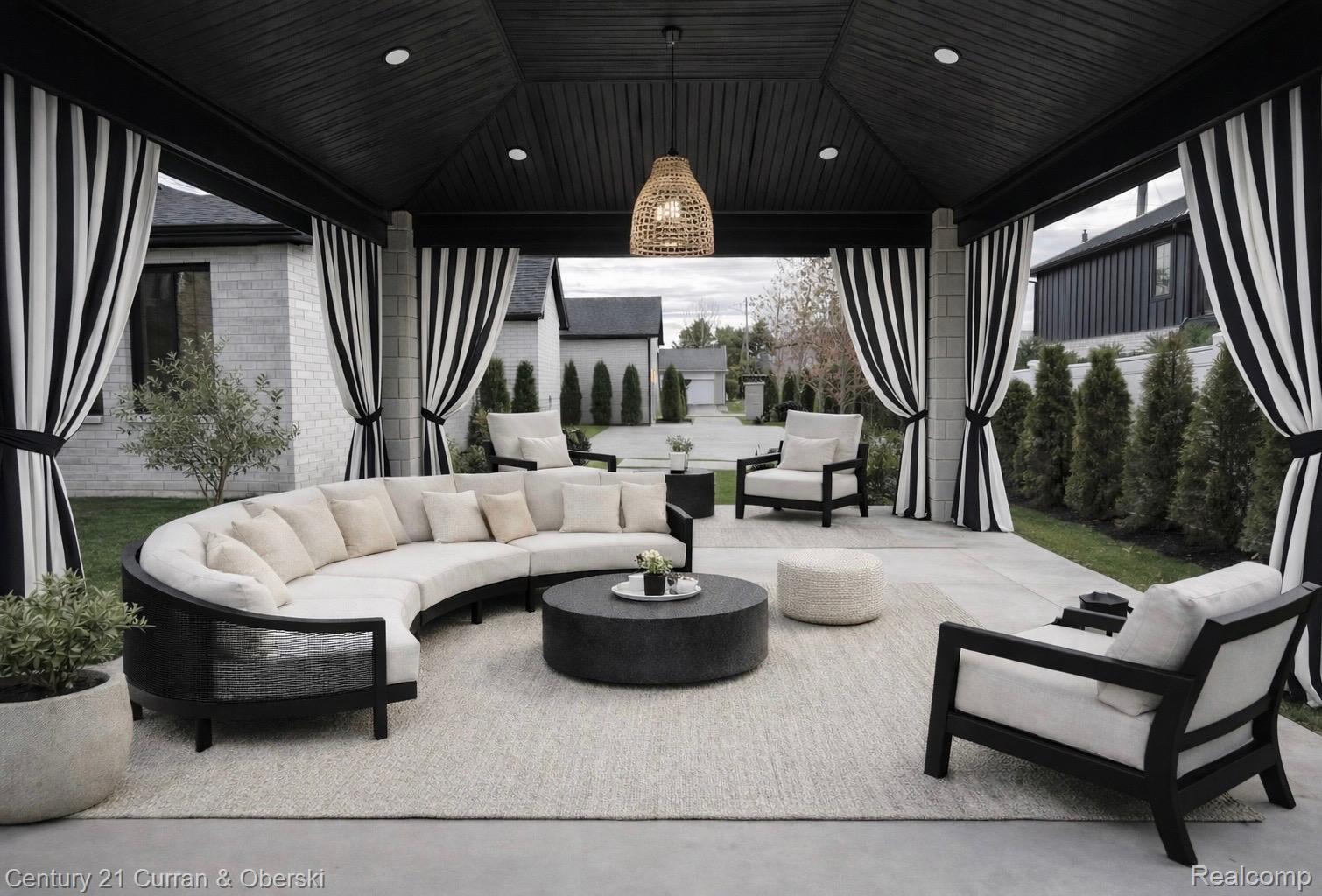 Dearborn, Michigan, 48128, United States, 5 Bedrooms Bedrooms, ,5 BathroomsBathrooms,Residential,For Sale,2030794