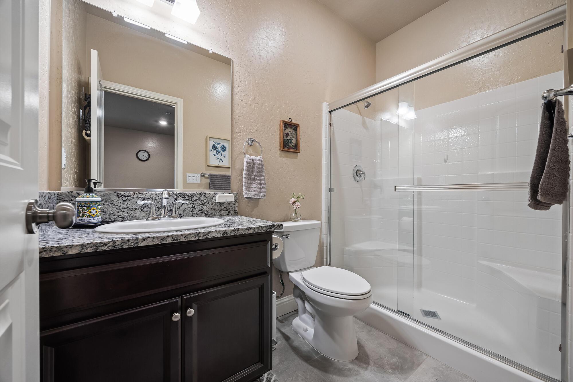 Visalia, California, 93292, United States, 3 Bedrooms Bedrooms, ,3 BathroomsBathrooms,Residential,For Sale,2007816