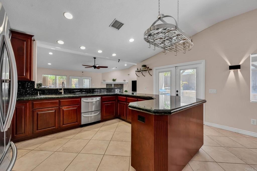 Hemet, California, 92544, United States, 5 Bedrooms Bedrooms, ,4 BathroomsBathrooms,Residential,For Sale,1940395