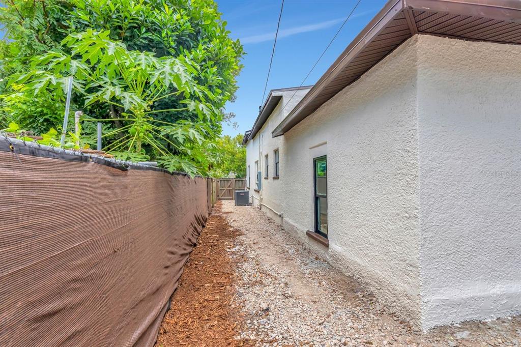 St Petersburg, Florida, 33713, United States, 4 Bedrooms Bedrooms, ,3 BathroomsBathrooms,Residential,For Sale,1932067