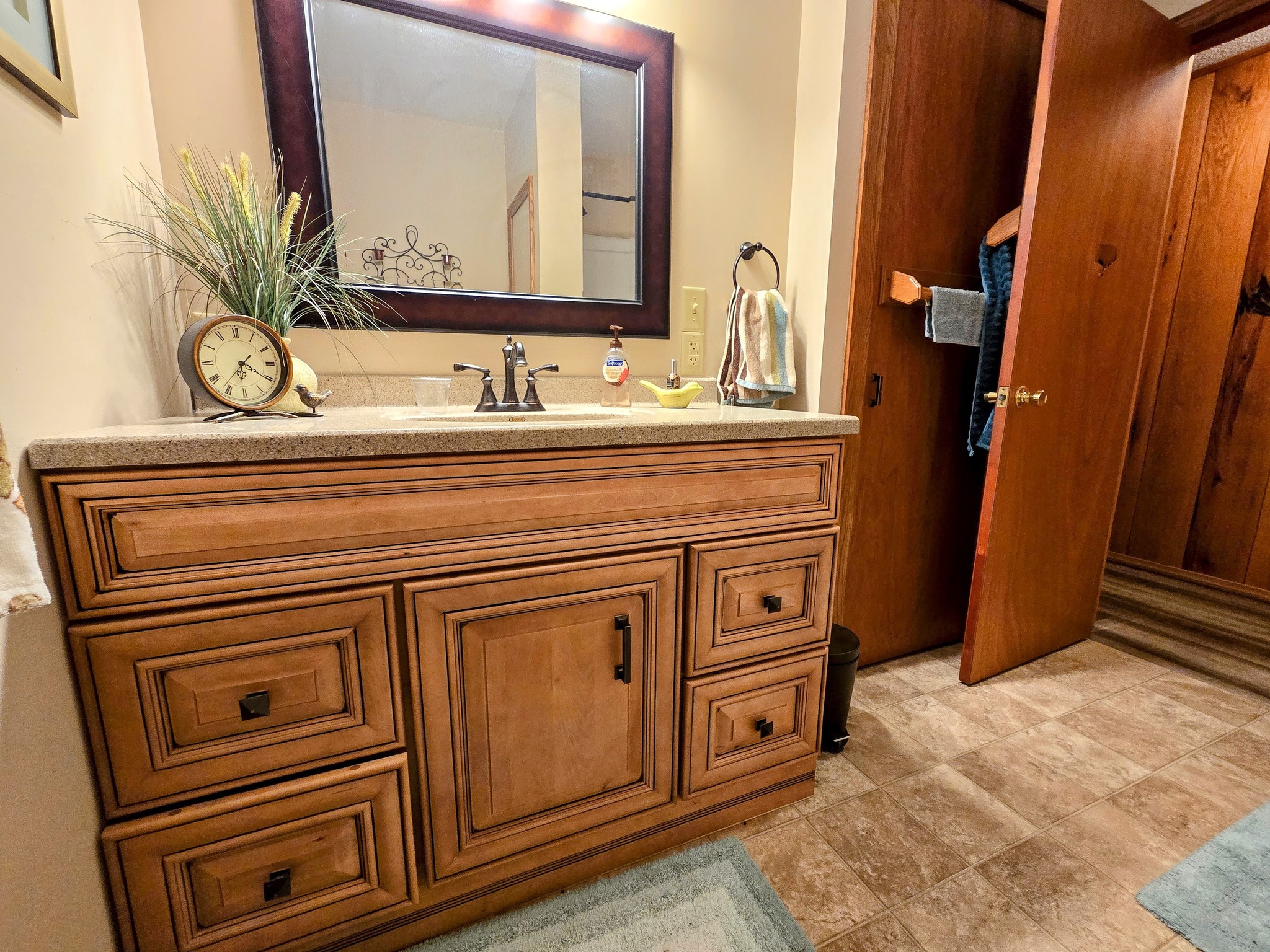 Center, Missouri, 63436, United States, 3 Bedrooms Bedrooms, ,1 BathroomBathrooms,Residential,For Sale,2043606