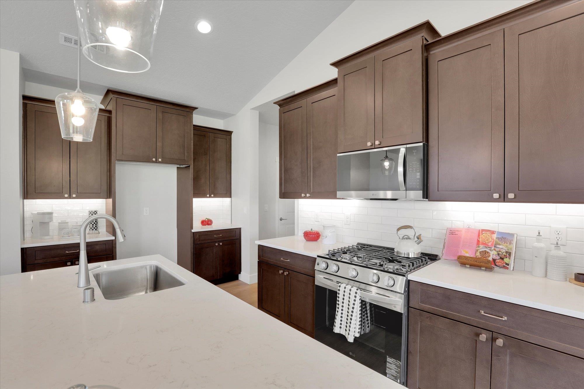 Deer Park, Washington, 99006, United States, 3 Bedrooms Bedrooms, ,2 BathroomsBathrooms,Residential,For Sale,1684297