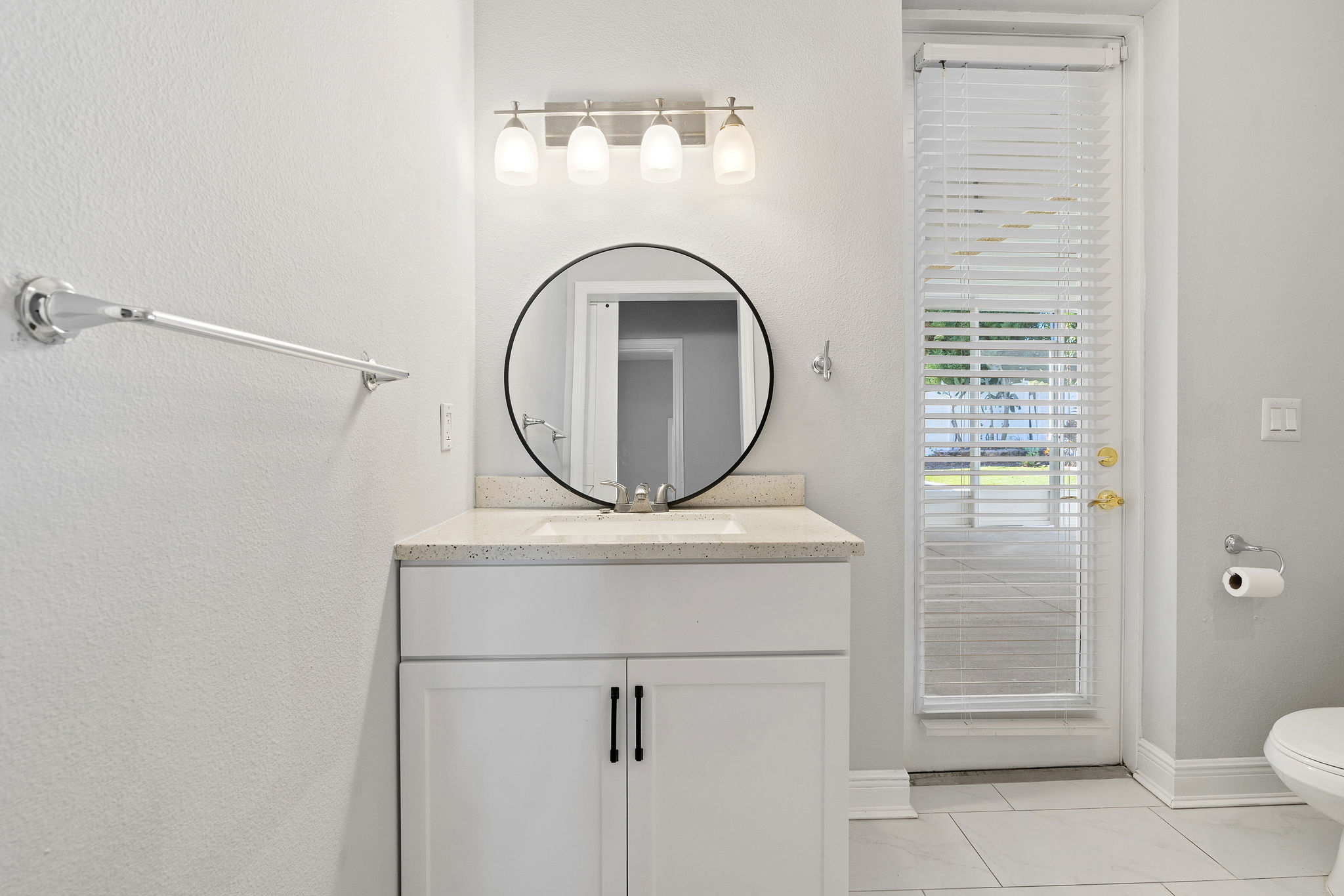 Largo, Florida, 33771, United States, 5 Bedrooms Bedrooms, ,3 BathroomsBathrooms,Residential,For Sale,1980944