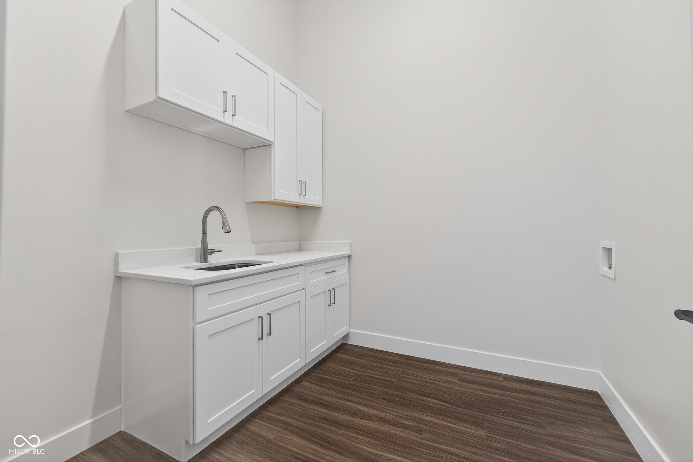 Carmel, Indiana, 46032, United States, 2 Bedrooms Bedrooms, ,3 BathroomsBathrooms,Residential,For Sale,1977129