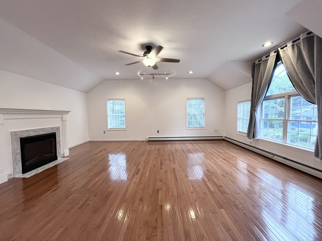 Fitchburg, Massachusetts, 01420, United States, 3 Bedrooms Bedrooms, ,3 BathroomsBathrooms,Residential,For Sale,1980272