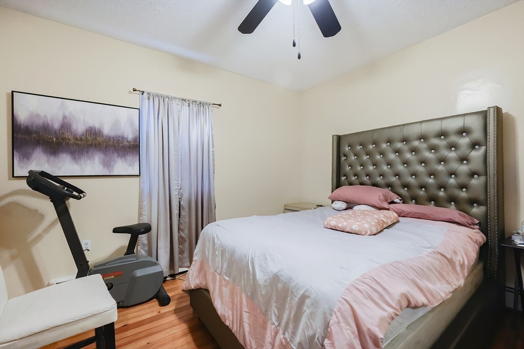 Fall River, Massachusetts, 02723, United States, 4 Bedrooms Bedrooms, ,Residential,For Sale,1978257