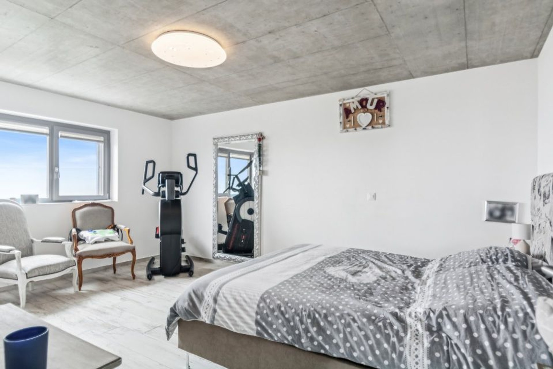  The Art of Living: A Sanctuary of Light and Design in Corgémont - 物件實景