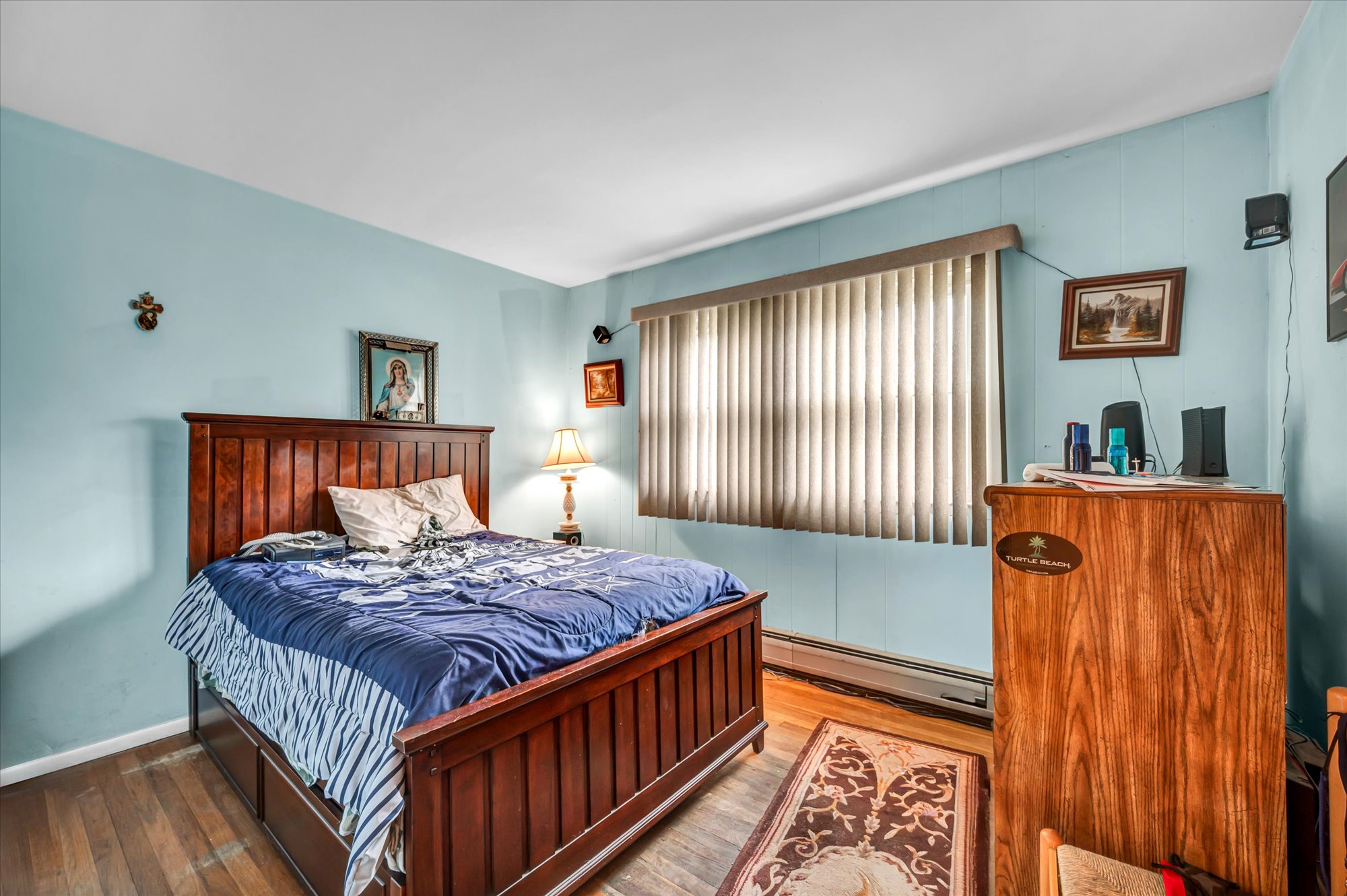 Trumbull, Connecticut, 06611, United States, 3 Bedrooms Bedrooms, ,2 BathroomsBathrooms,Residential,For Sale,1999196