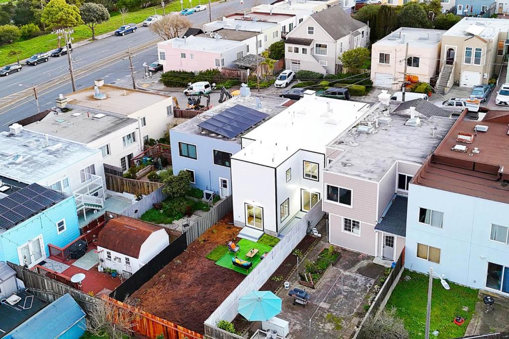 San Francisco, California, 94132, United States, 4 Bedrooms Bedrooms, ,4 BathroomsBathrooms,Residential,For Sale,2008965