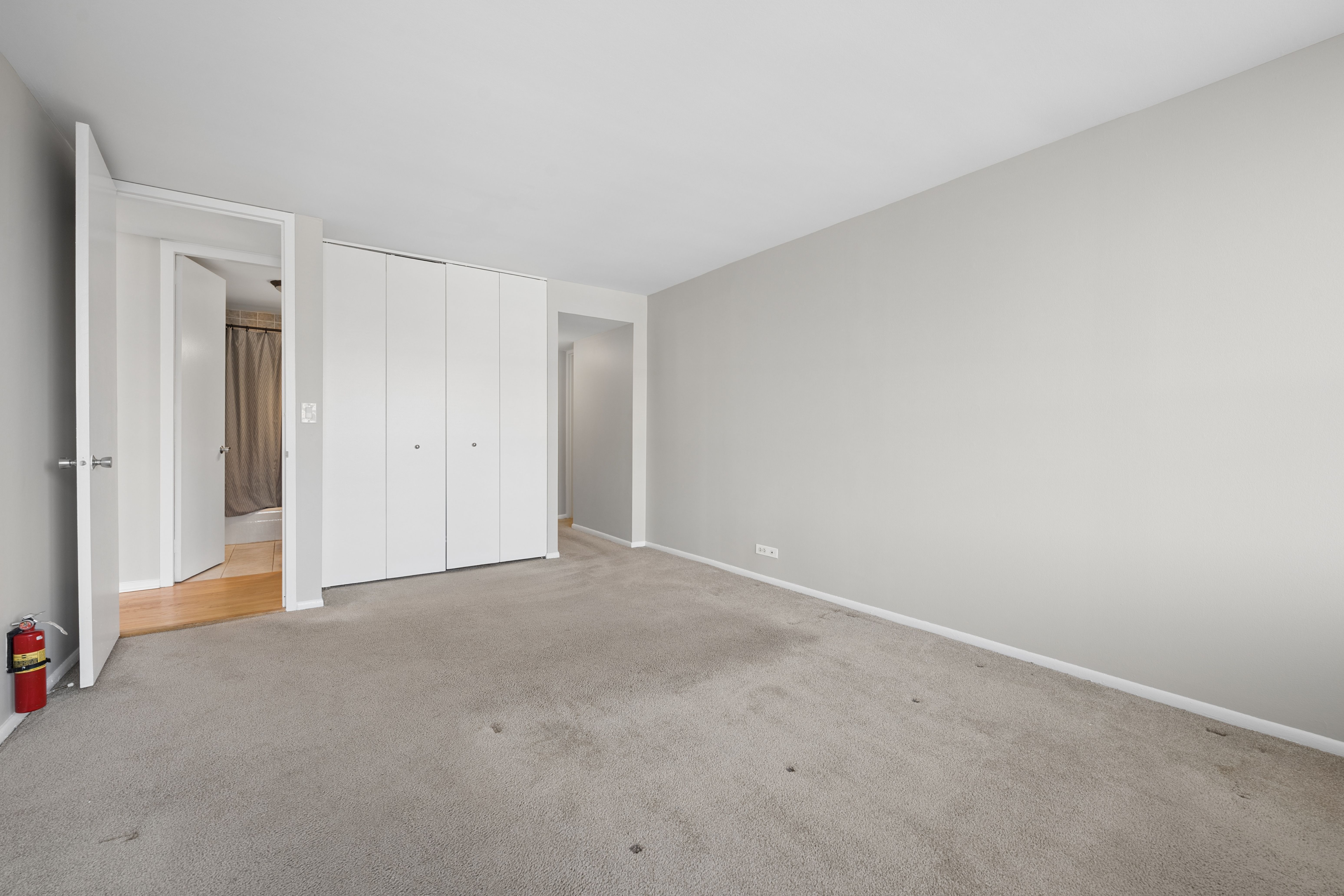  Fantastic Value for This Northeast Corner Unit at Park Place Tower - 物件實景