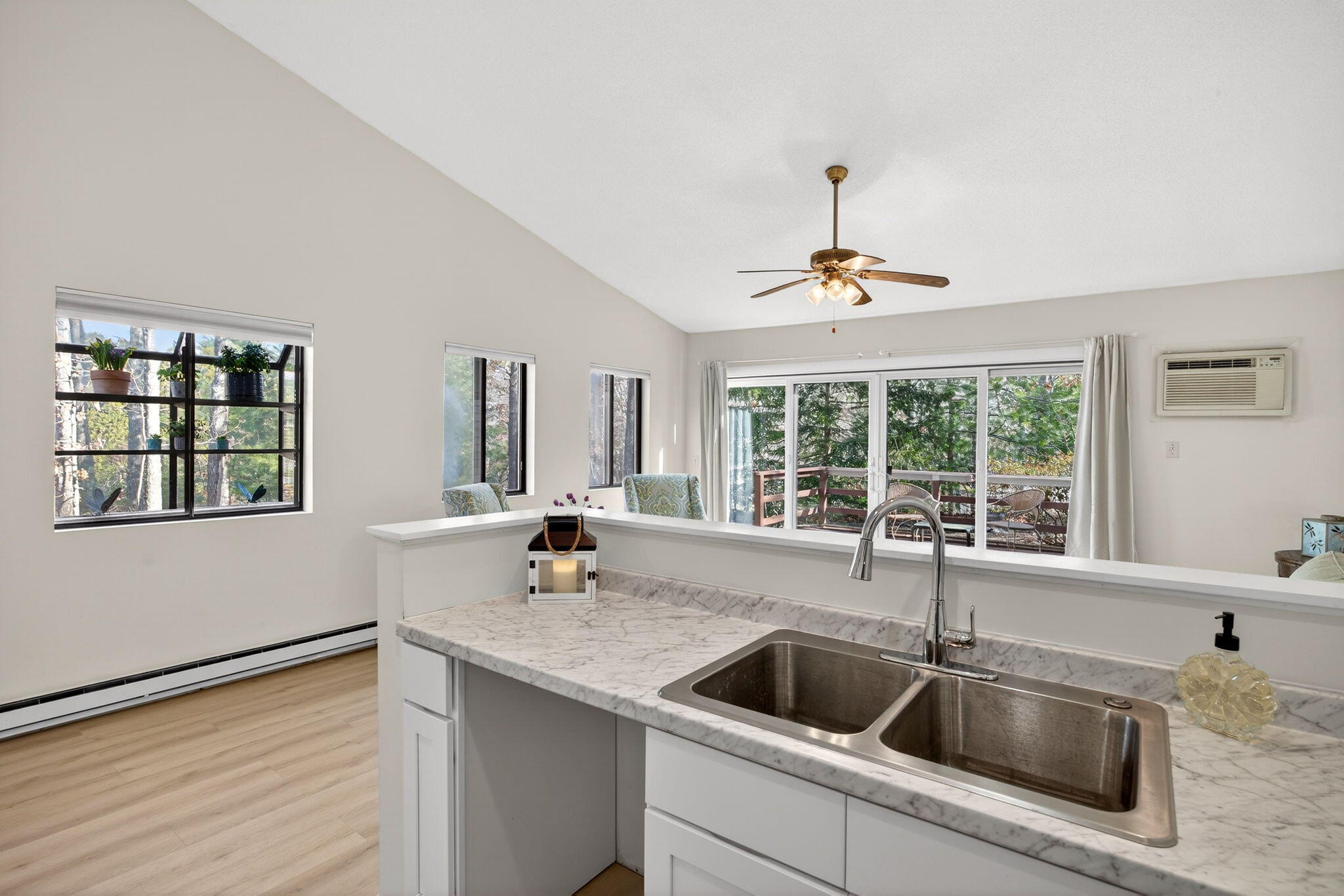  77 Roundhouse Road, Buzzards Bay, MA, 02532 - 物件實景