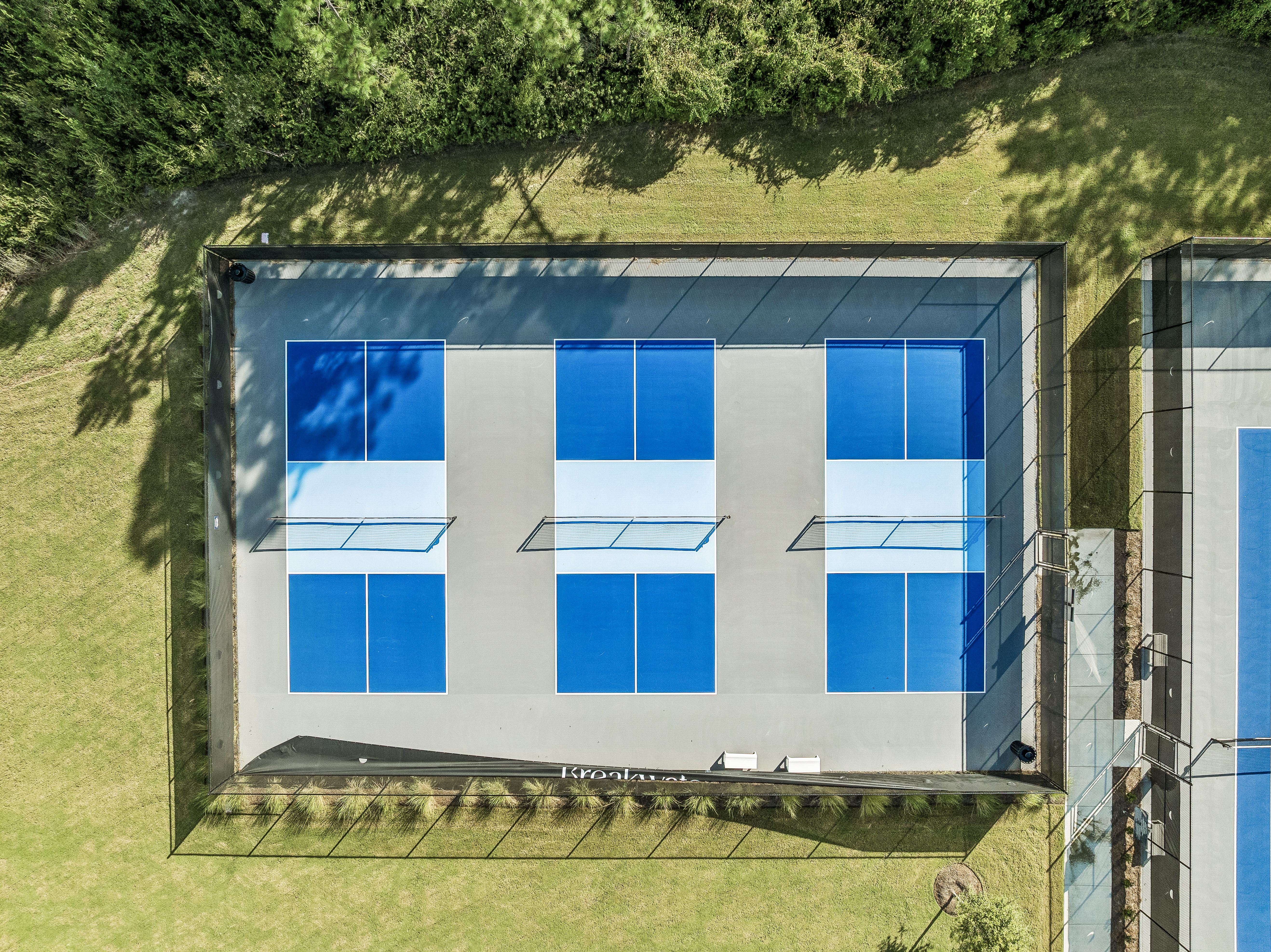 Designer-Finished Two-Story Home With First-Floor Primary And Preserve Views - 物件實景
