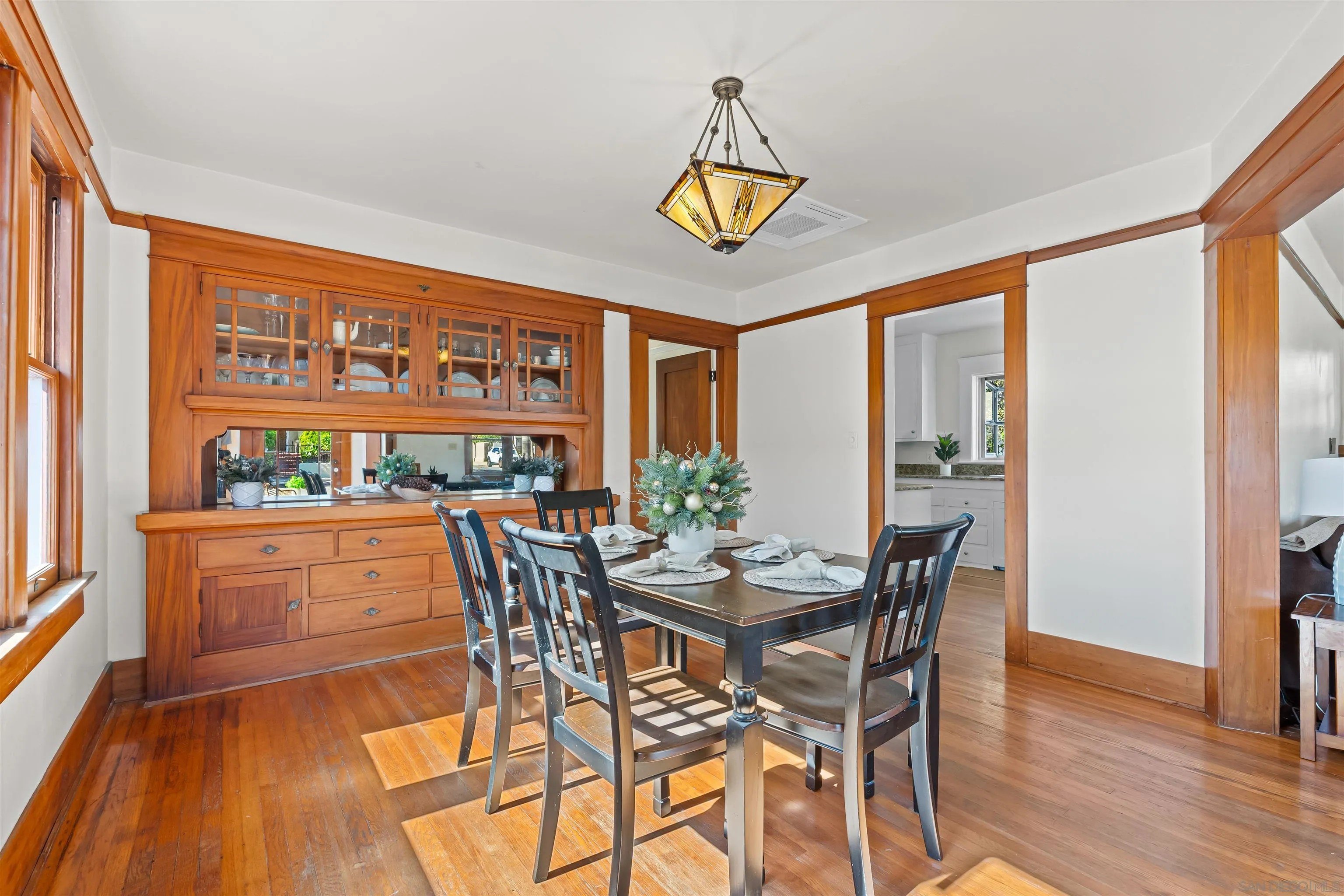 San Diego, California, 92103, United States, 2 Bedrooms Bedrooms, ,1 BathroomBathrooms,Residential,For Sale,1991109