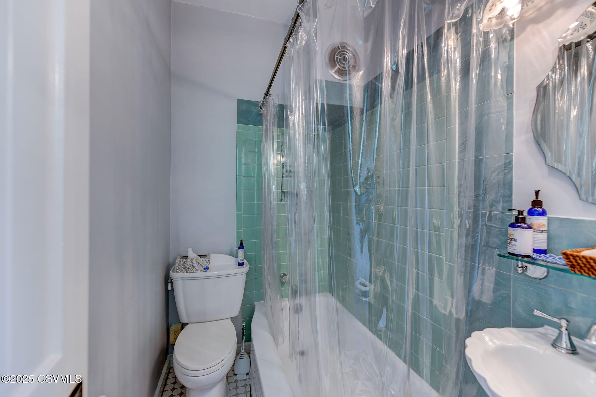 Bloomsburg, Pennsylvania, 17815, United States, 6 Bedrooms Bedrooms, ,3 BathroomsBathrooms,Residential,For Sale,1982925