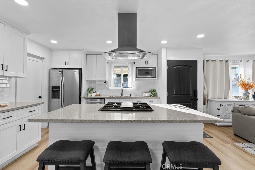 Orange, California, 92868, United States, 3 Bedrooms Bedrooms, ,2 BathroomsBathrooms,Residential,For Sale,1992014