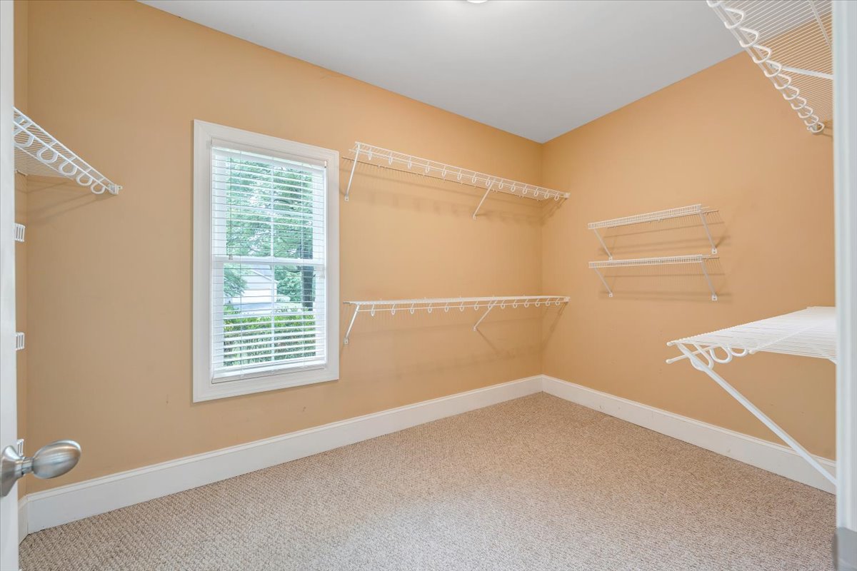 Huddleston, Virginia, 24104, United States, 4 Bedrooms Bedrooms, ,4 BathroomsBathrooms,Residential,For Sale,2048445