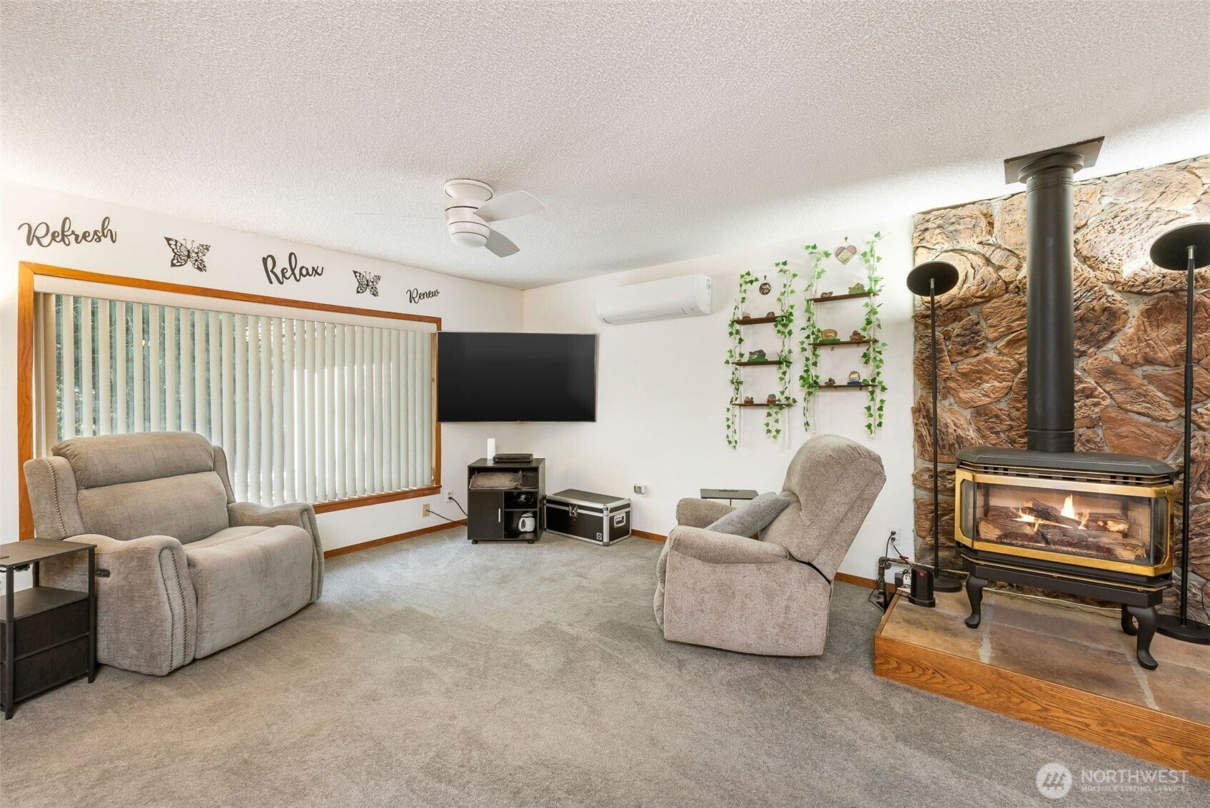 Port Orchard, Washington, 98367, United States, 3 Bedrooms Bedrooms, ,1 BathroomBathrooms,Residential,For Sale,1804600