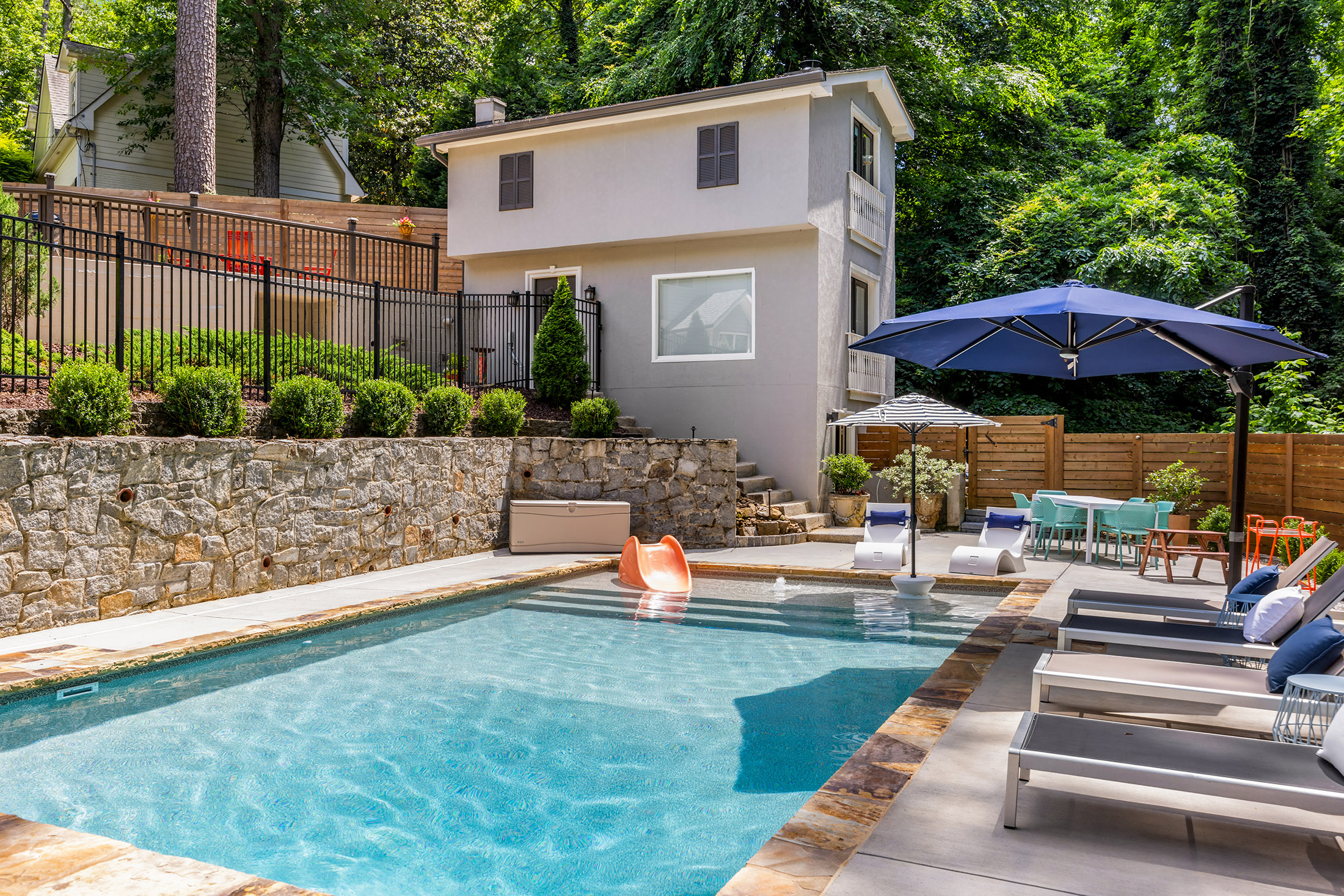  Completely Renovated Home with Pool and Guest House - 物件實景
