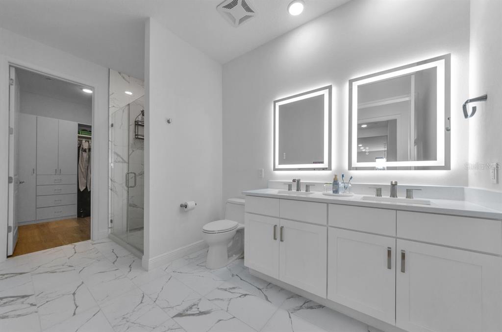 St Petersburg, Florida, 33701, United States, 3 Bedrooms Bedrooms, ,3 BathroomsBathrooms,Residential,For Sale,1885296
