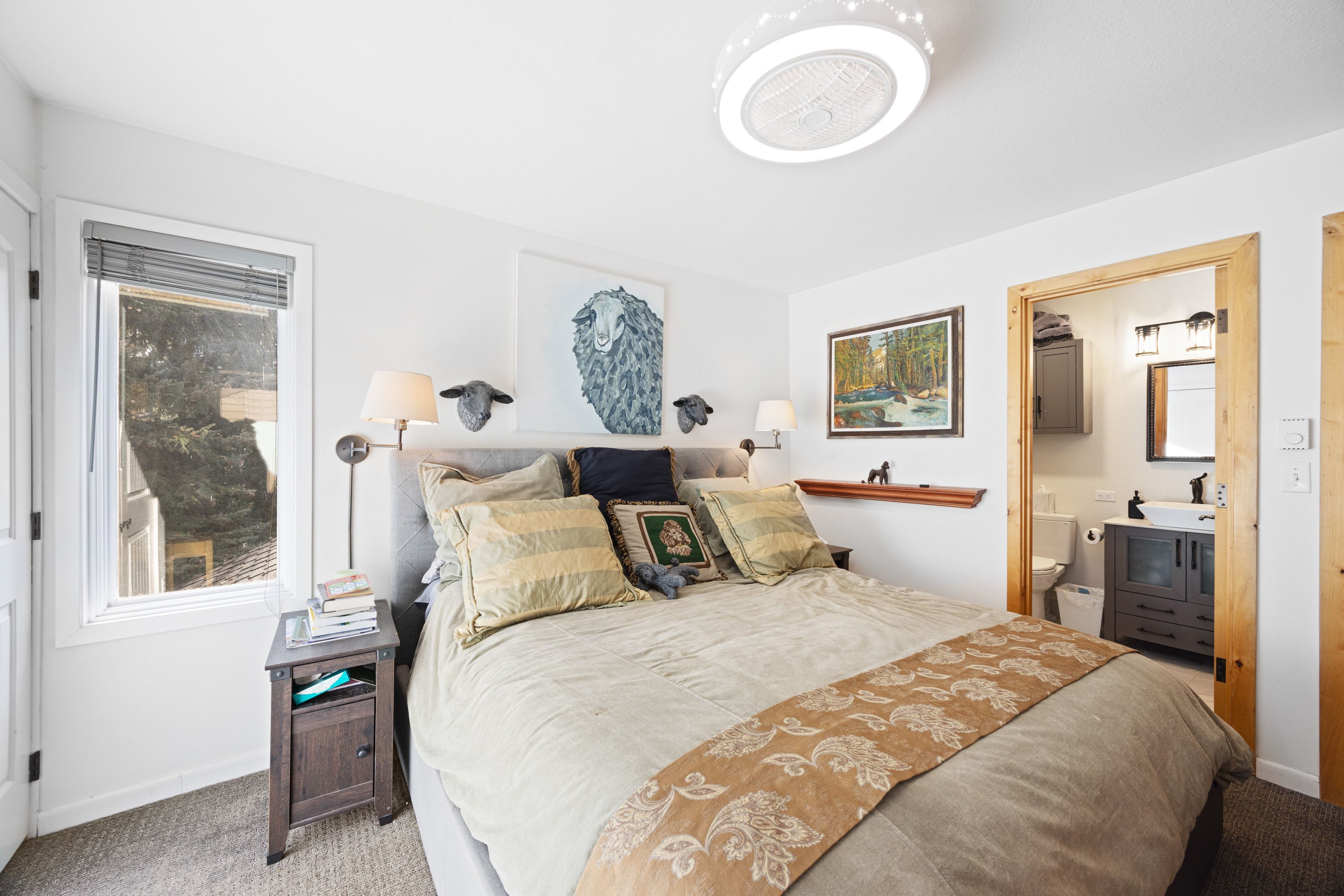  Beautifully Updated Two-Bedroom Elkhorn Condominium - 物件實景