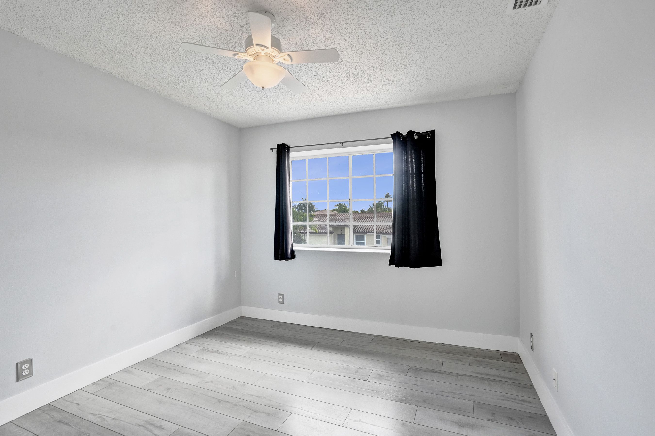  19321 NW 10th Street, Pembroke Pines, FL, 33029 - 物件實景