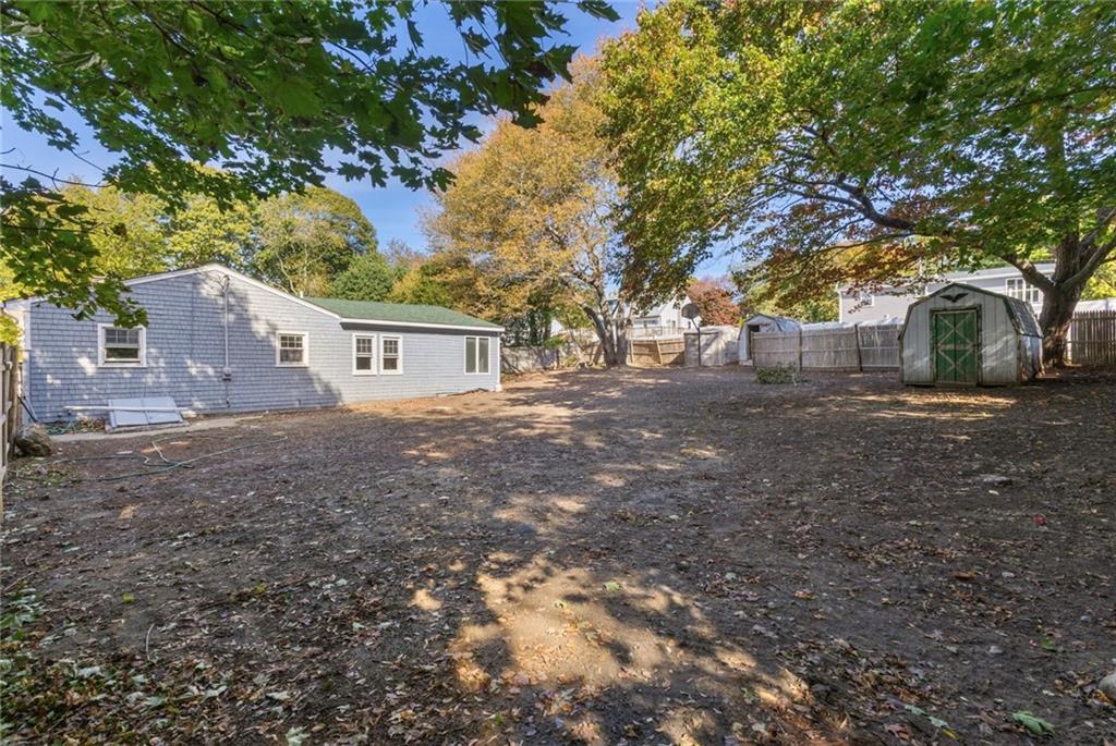 Jamestown, Rhode Island, 02835, United States, 3 Bedrooms Bedrooms, ,1 BathroomBathrooms,Residential,For Sale,2044275