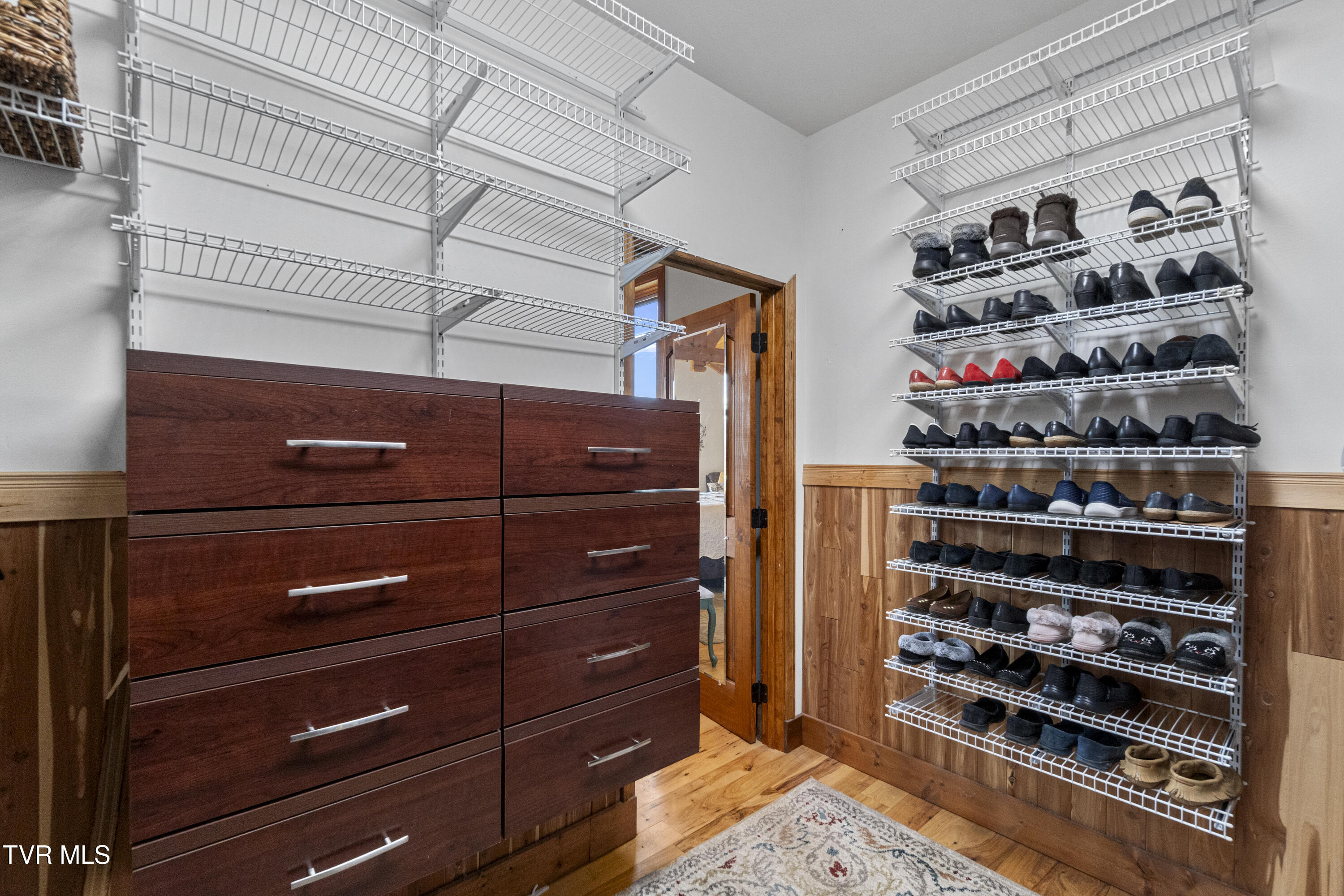 Parrottsville, Tennessee, 37843, United States, 5 Bedrooms Bedrooms, ,4 BathroomsBathrooms,Residential,For Sale,2005757