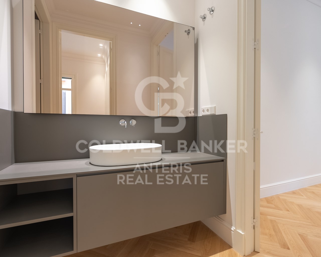 Barcelona, Barcelona, Ciutat Vella, El G?tic Barce, Barcelona, Catalonia, ES, 1 Bedroom Bedrooms, ,1 BathroomBathrooms,Residential,For Sale,Barcelona, Barcelona, Ciutat Vella, El G?tic Barce,1448570