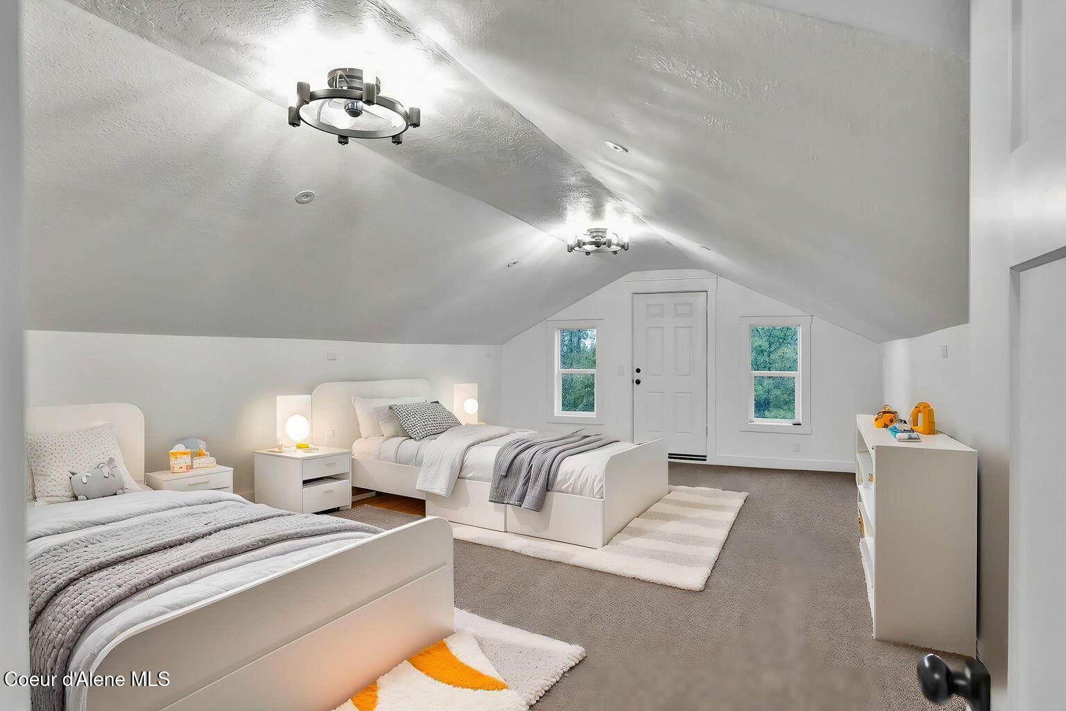 Priest River, Idaho, 83856, United States, 4 Bedrooms Bedrooms, ,2 BathroomsBathrooms,Residential,For Sale,1912359