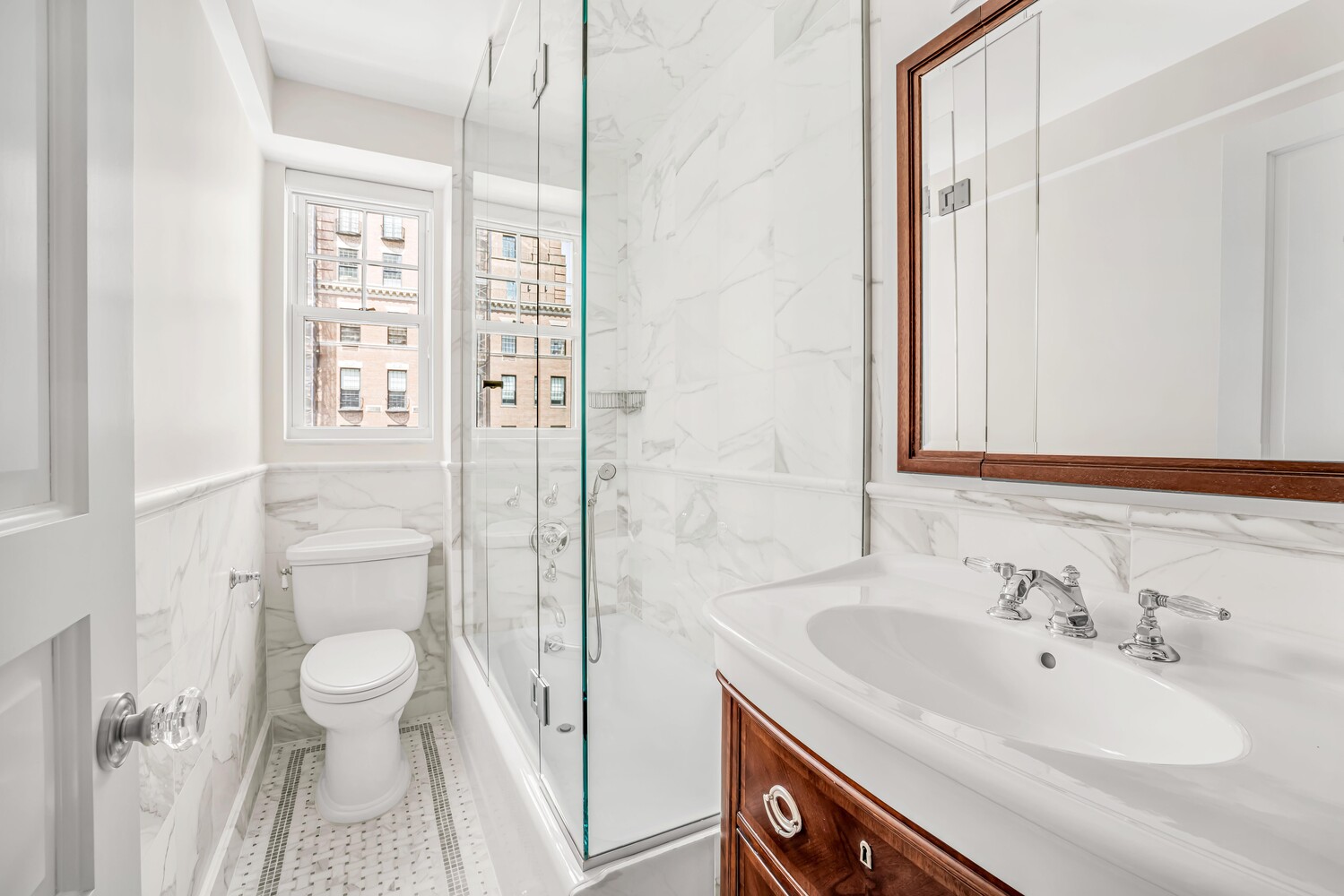 New York City, New York, 10021, United States, 3 Bedrooms Bedrooms, ,4 BathroomsBathrooms,Residential,For Sale,1942219
