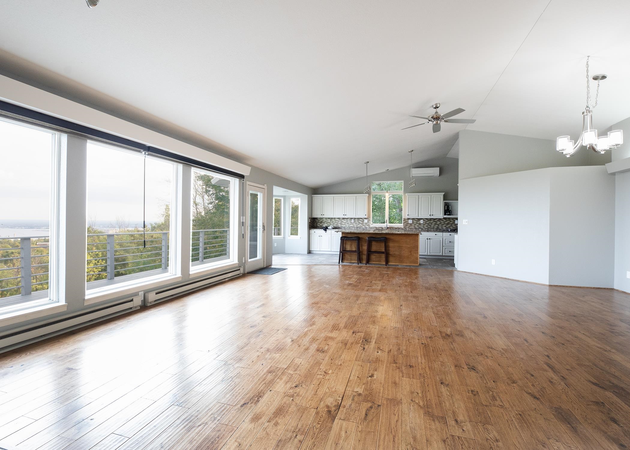 Duluth, Minnesota, 55805, United States, 4 Bedrooms Bedrooms, ,2 BathroomsBathrooms,Residential,For Sale,1941735