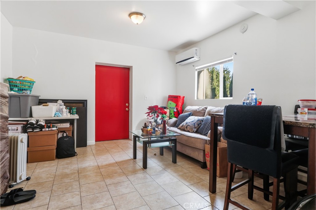 Los Angeles, California, 90063, United States, 5 Bedrooms Bedrooms, ,Residential,For Sale,2014763