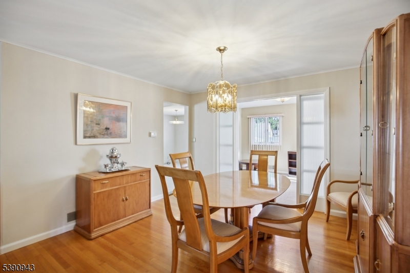 West Orange Twp., New Jersey, 07052, United States, 2 Bedrooms Bedrooms, ,2 BathroomsBathrooms,Residential,For Sale,1969241