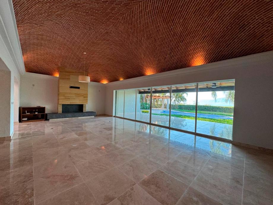 Chapala, Jalisco, 45920, Mexico, 3 Bedrooms Bedrooms, ,5 BathroomsBathrooms,Residential,For Sale,1838444