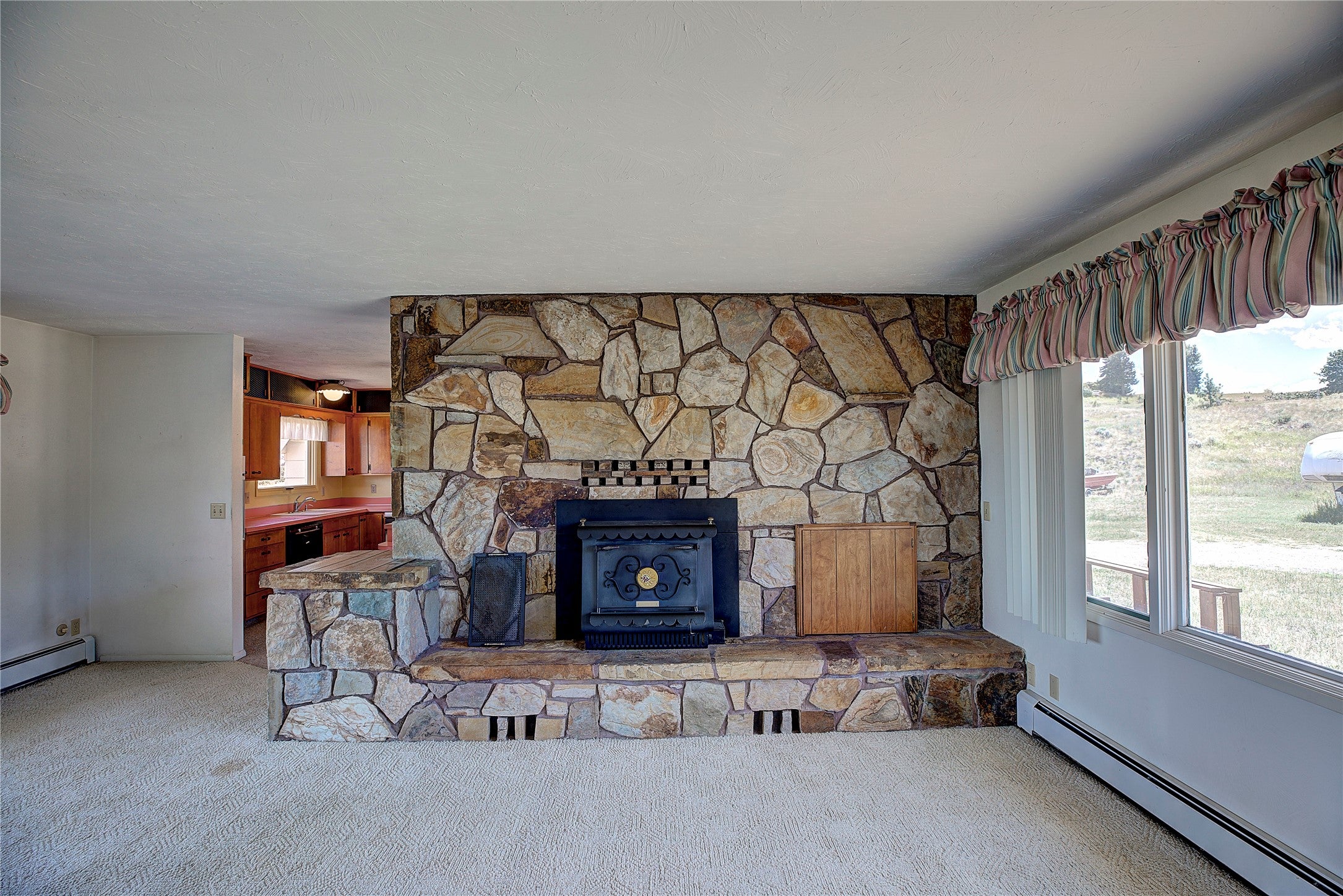 Polson, Montana, 59860, United States, 3 Bedrooms Bedrooms, ,2 BathroomsBathrooms,Residential,For Sale,1827901