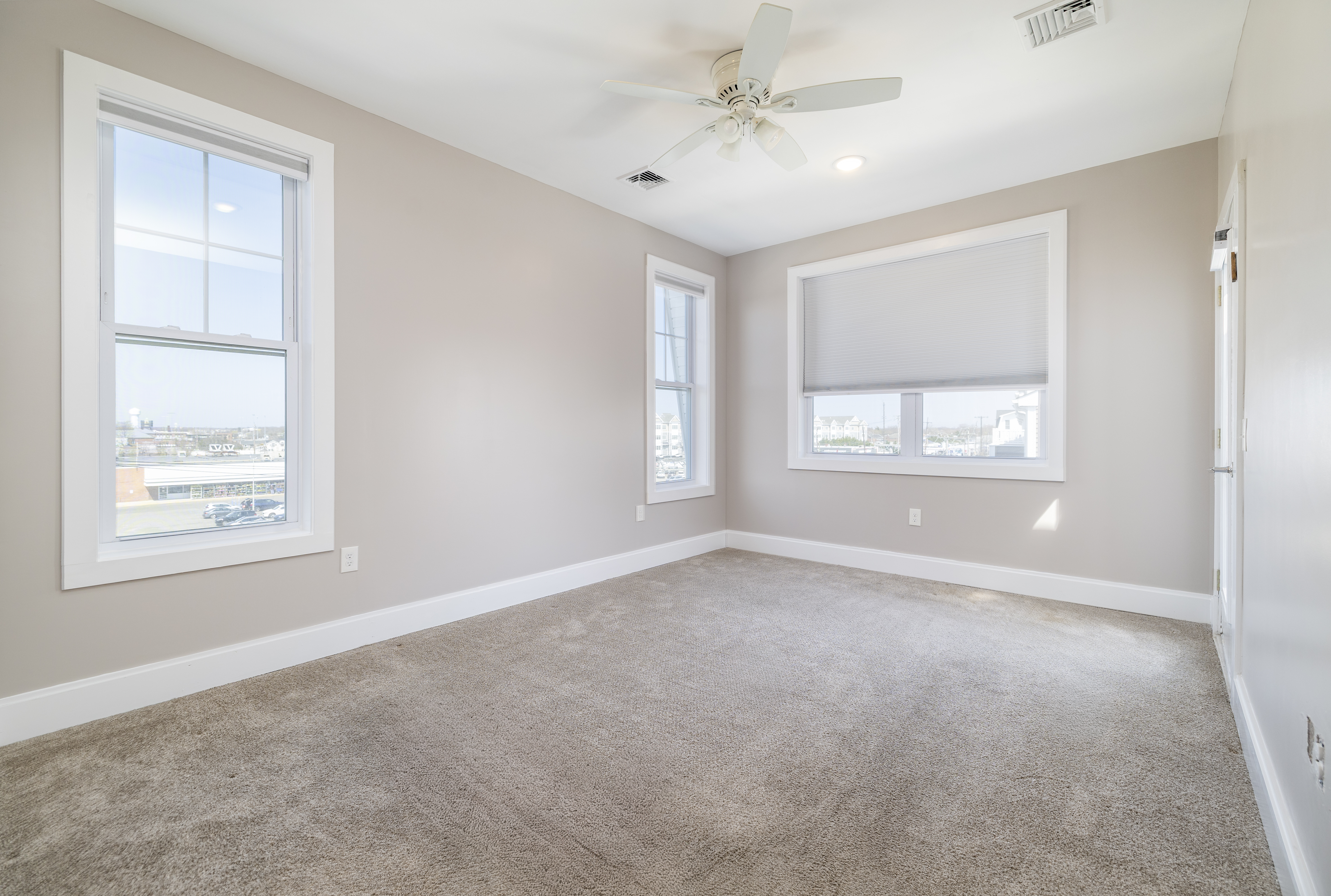  631 Marina Pointe Drive, East Rockaway, NY, 11518 - 物件實景