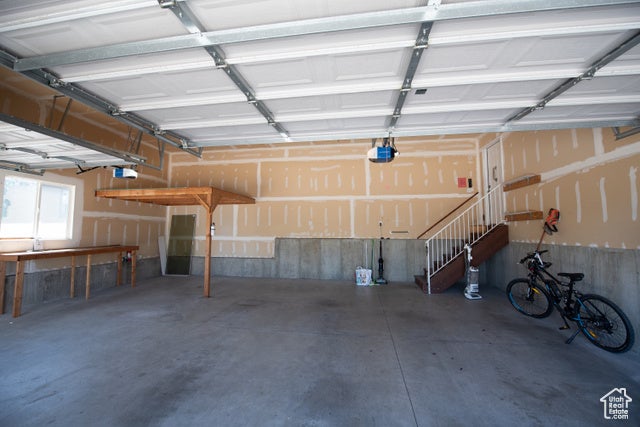 Hooper, Utah, 84315, United States, 4 Bedrooms Bedrooms, ,3 BathroomsBathrooms,Residential,For Sale,1904252