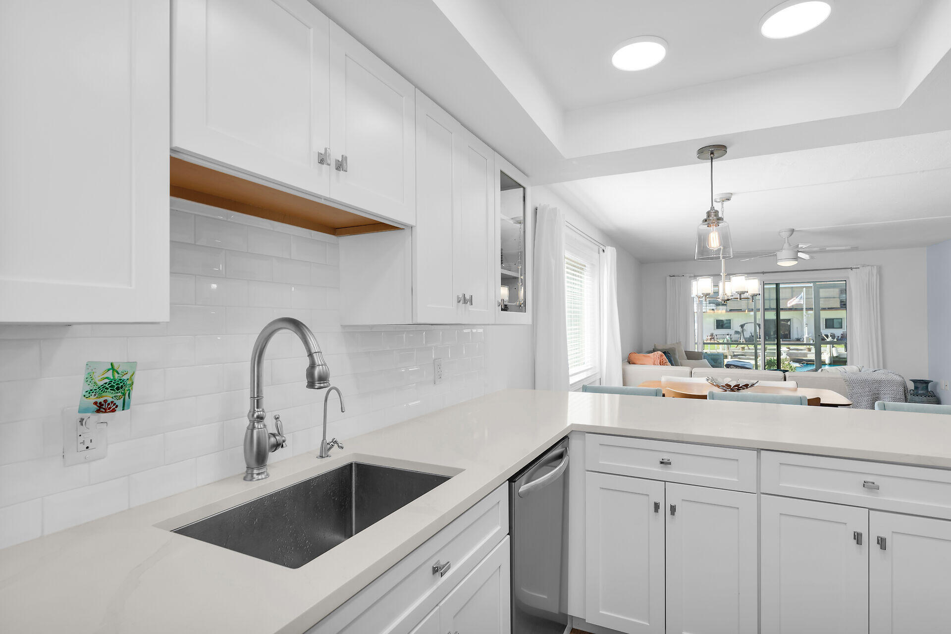 MARATHON, Florida, 33050, United States, 2 Bedrooms Bedrooms, ,2 BathroomsBathrooms,Residential,For Sale,1991254