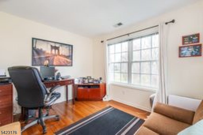 Wayne Twp., New Jersey, 07470, United States, 3 Bedrooms Bedrooms, ,3 BathroomsBathrooms,Residential,For Sale,2037003