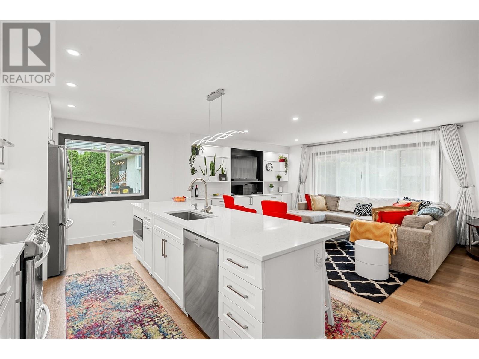 KELOWNA, British Columbia, V1X 5W5, CA, 3 Bedrooms Bedrooms, ,2 BathroomsBathrooms,Residential,For Sale,1950193