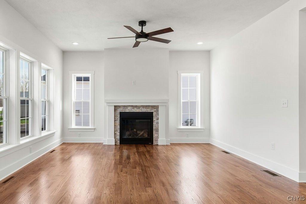 Baldwinsville, New York, 13027, United States, 3 Bedrooms Bedrooms, ,3 BathroomsBathrooms,Residential,For Sale,1796906