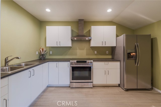 Anaheim, California, 92805, United States, 3 Bedrooms Bedrooms, ,2 BathroomsBathrooms,Residential,For Sale,1935662