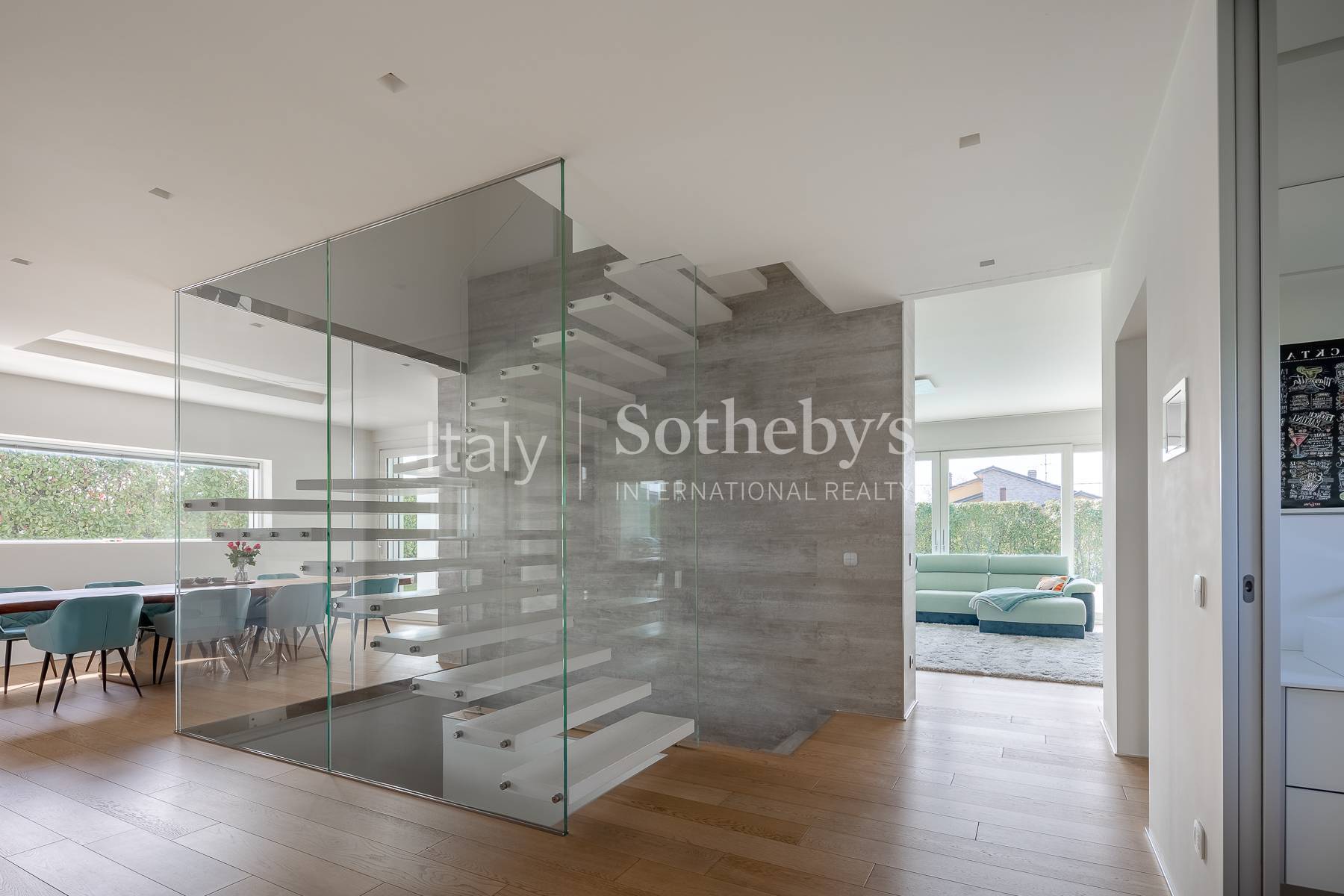  Elegant minimalist high-tech and energy efficient villa - 物件實景