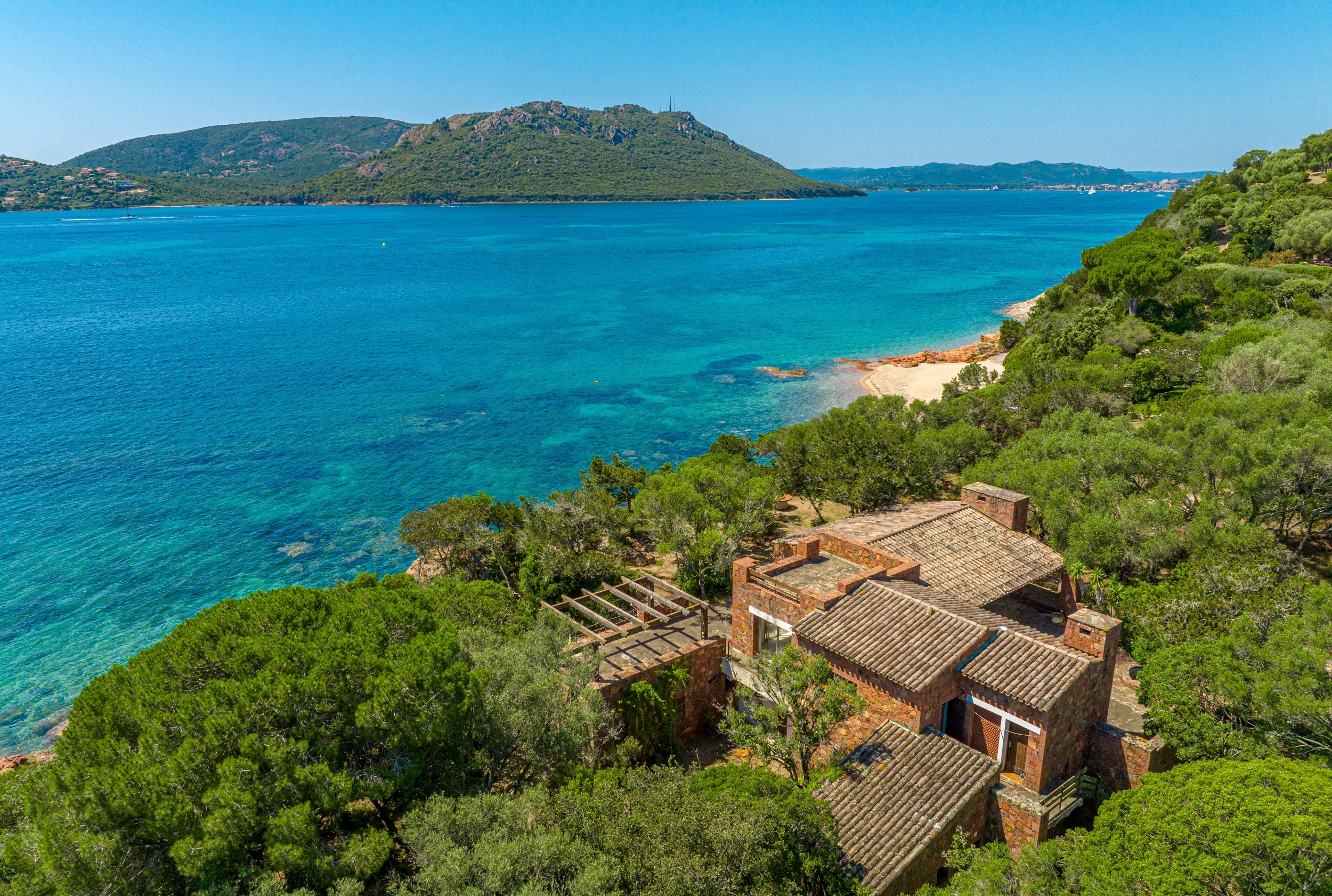 For Sale : Exceptional waterfront property - Benedettu, Cala Rossa - Porto-Vecc… - 物件實景