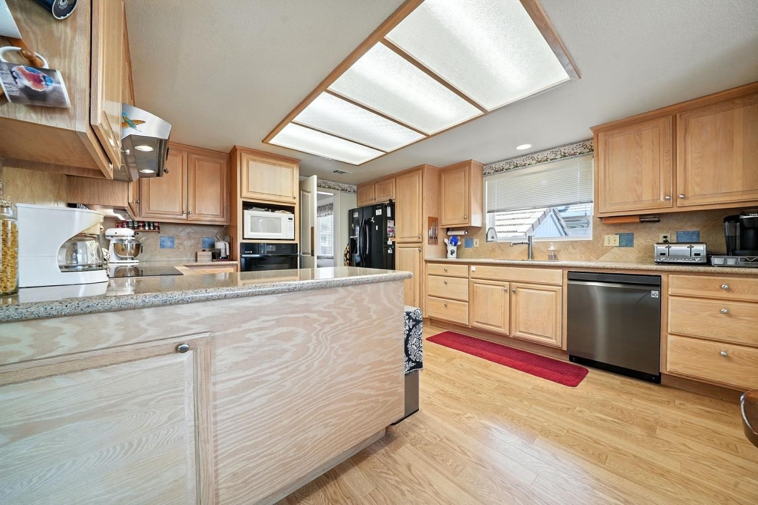 Wallace, California, 95254, United States, 4 Bedrooms Bedrooms, ,3 BathroomsBathrooms,Residential,For Sale,1976011